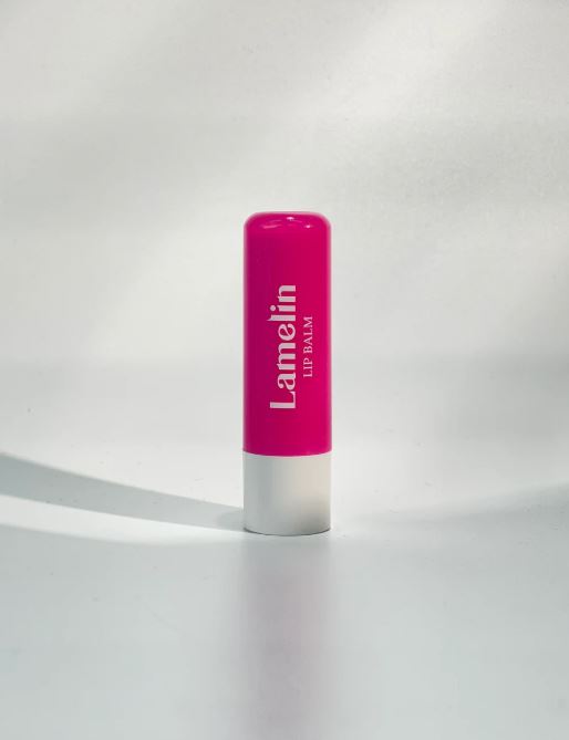 Lamelin Glow Fit დამატენიანებელი ტუჩის ბალმი ალუბლით